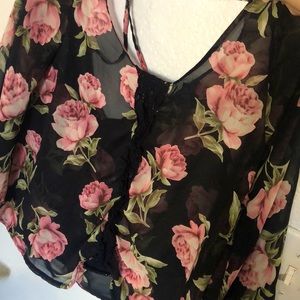 NWOT Forever 21 Floral Blouse Size Medium